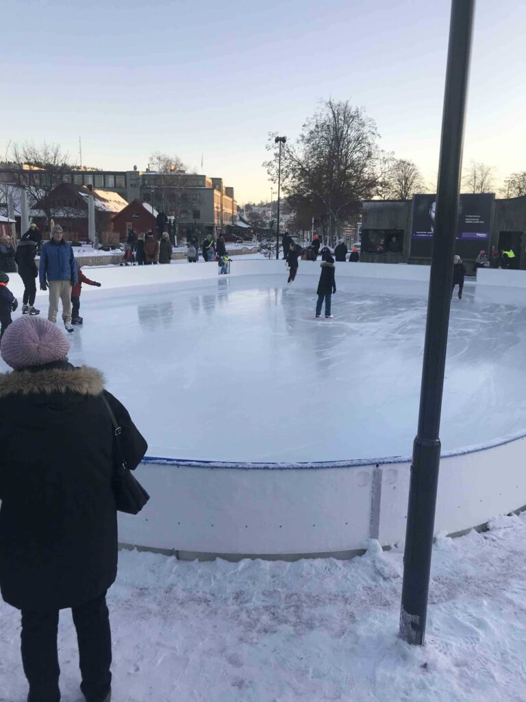 Utendørs kunstisbane: Sandefjord Urban Utebane 2019